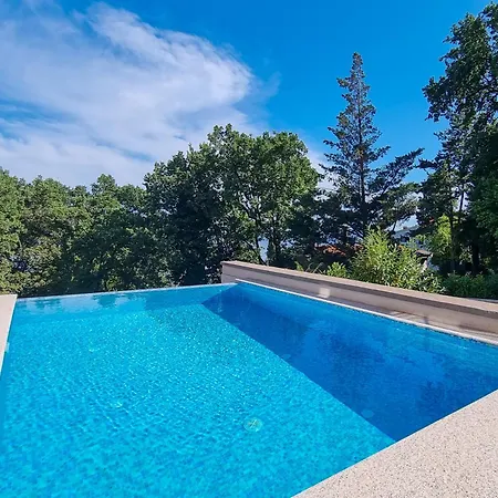 Manuela 4* Οπατία