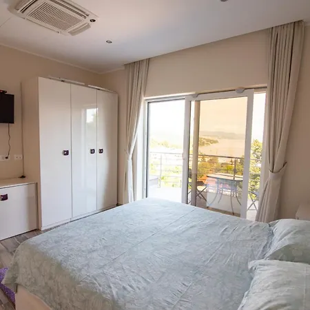 Gostinjska kuća Manuela 4*